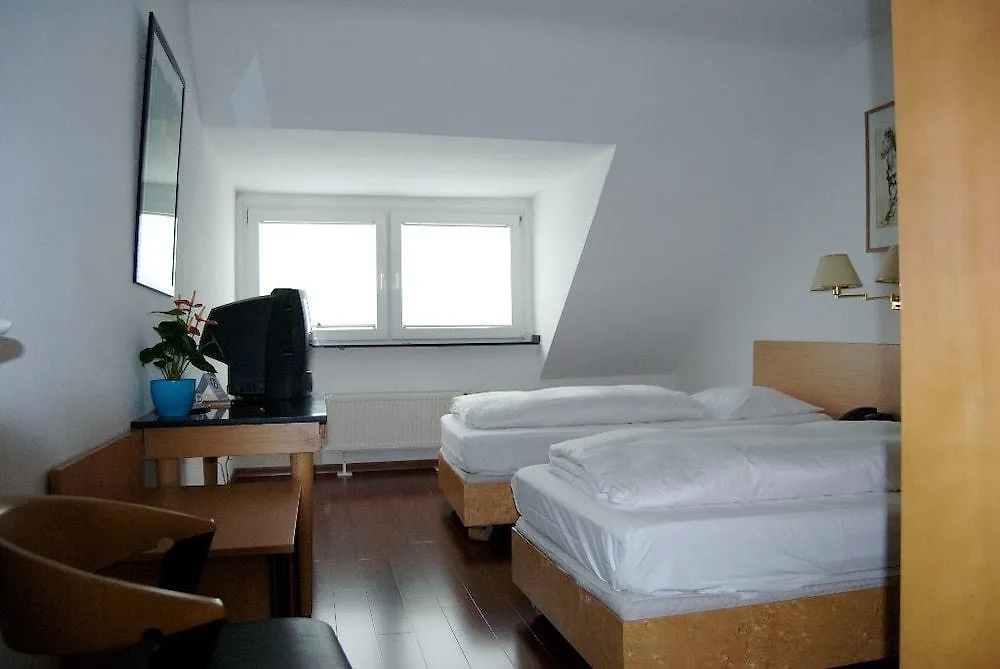 Rugs Hotel Duesseldorf 3*, Düsseldorf Almanya