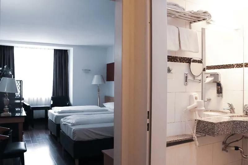 Rugs Hotel Duesseldorf Almanya